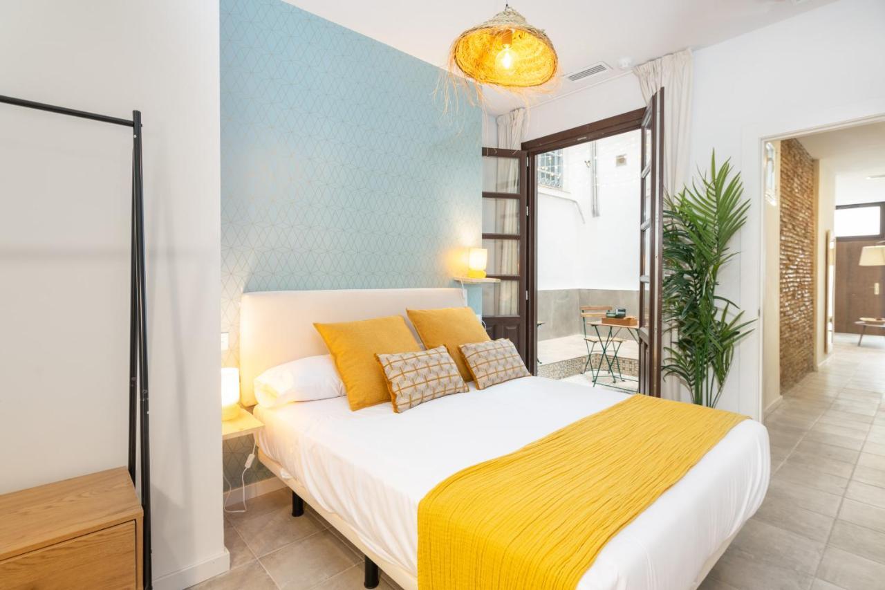 Apartamentos Luna Suites Palacio Dorita Гранада Экстерьер фото