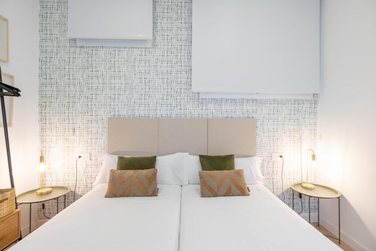 Apartamentos Luna Suites Palacio Dorita Гранада Экстерьер фото